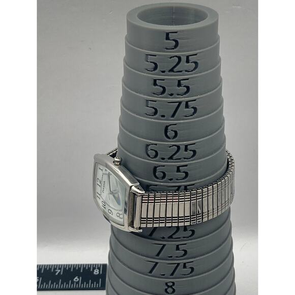 Pulsar Mens Womens Tank Watch 31mm New Battery Expandable Band Date WR - Picture 7 of 9